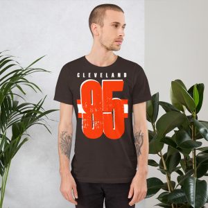 Myles Garrett #95 Cleveland Browns Short-Sleeve Unisex T-Shirt